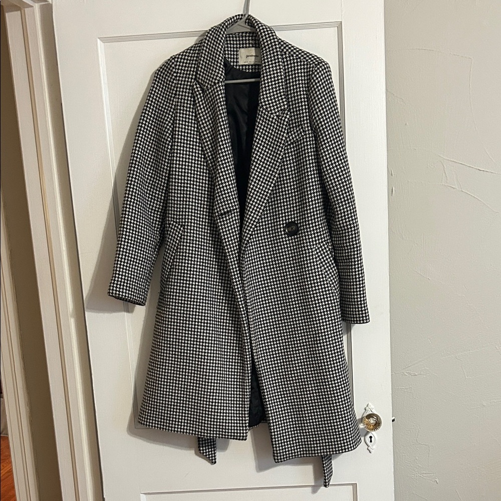 Stradivarius Black and White Houndstooth Coat